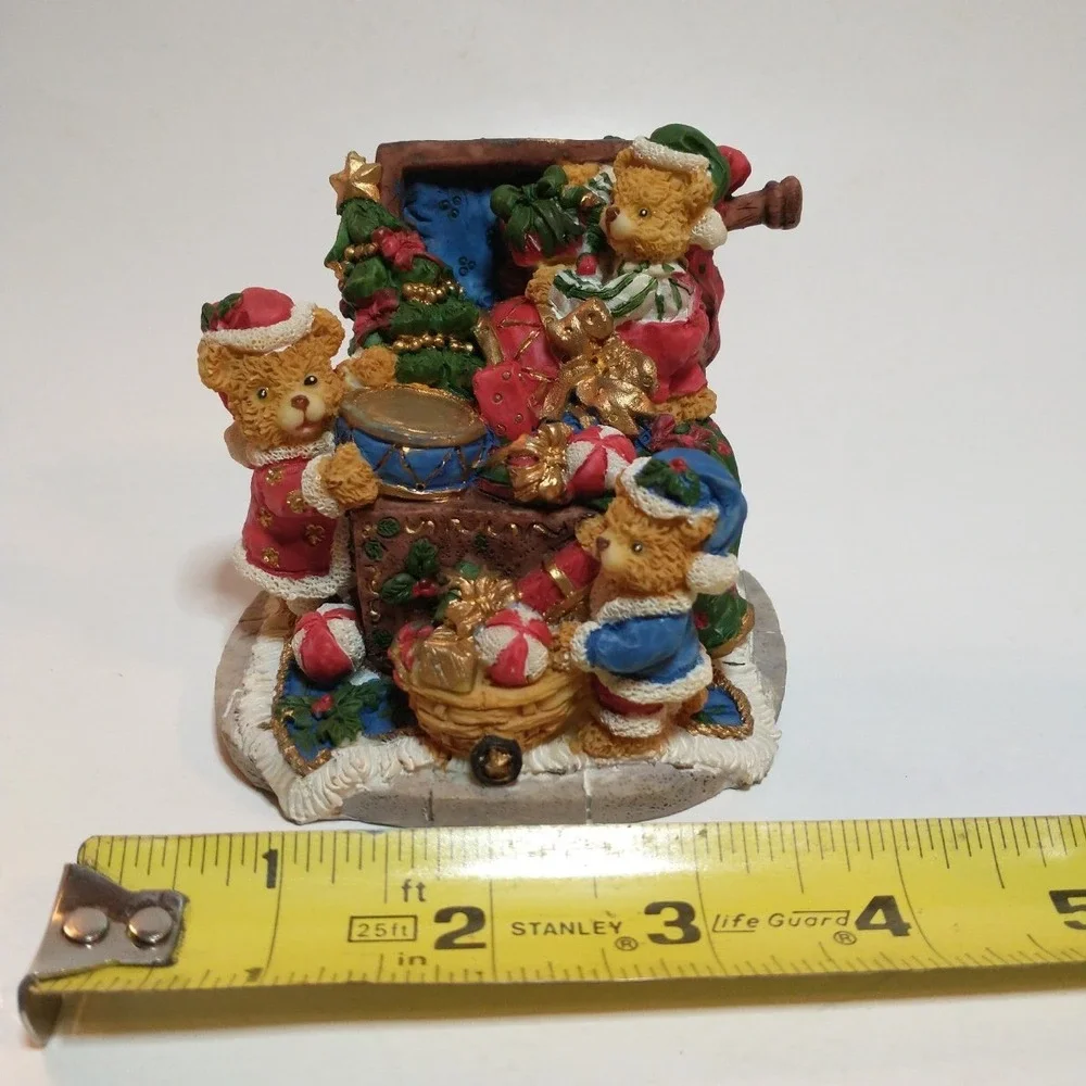 Vintage Mayview Cedar Creek Collection Christmas Bear Figurine Treasure Chest
